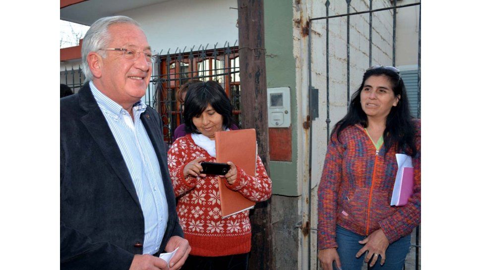 El Gobernador en el Barrio Alto Comedero