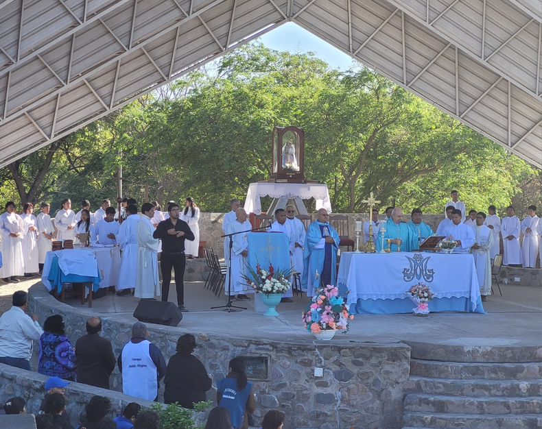 Peregrinación a la Virgen de Río Blanco.