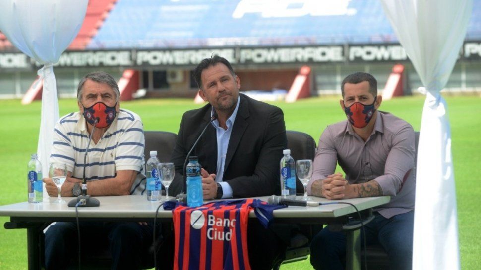 Dabove, presentado en San Lorenzo: Que la gente se identifique con el equipo