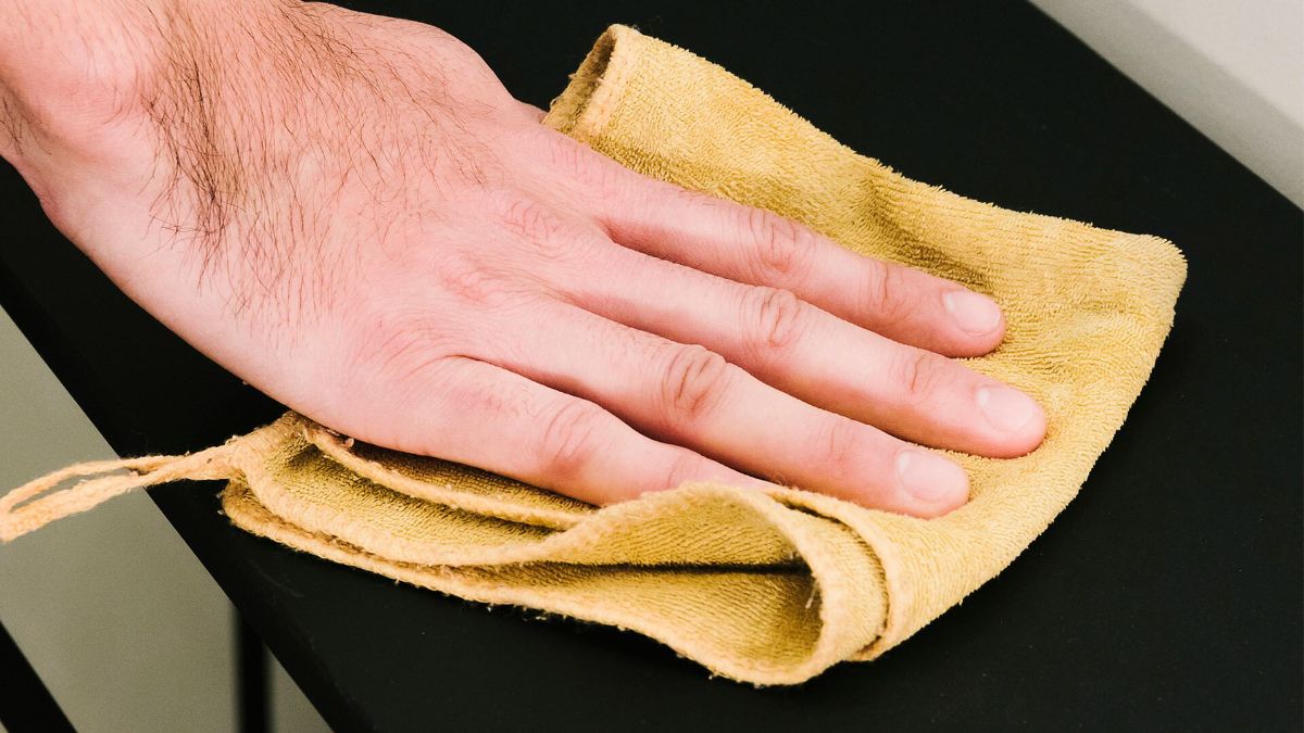 El truco casero para dejar los repasadores blancos y sin olor.