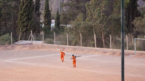 Todo Jujuy | cancha purmamarca luz