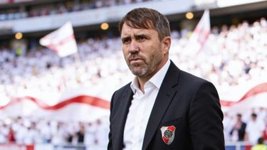 Eduardo Coudet debutará como técnico de River ante Huracán. Eduardo Coudet debutará como técnico de River ante Huracán.