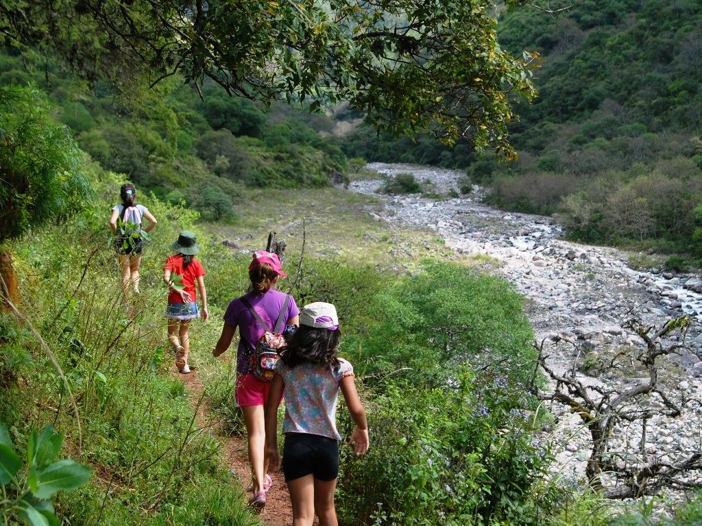 Caminata por zona de los valles