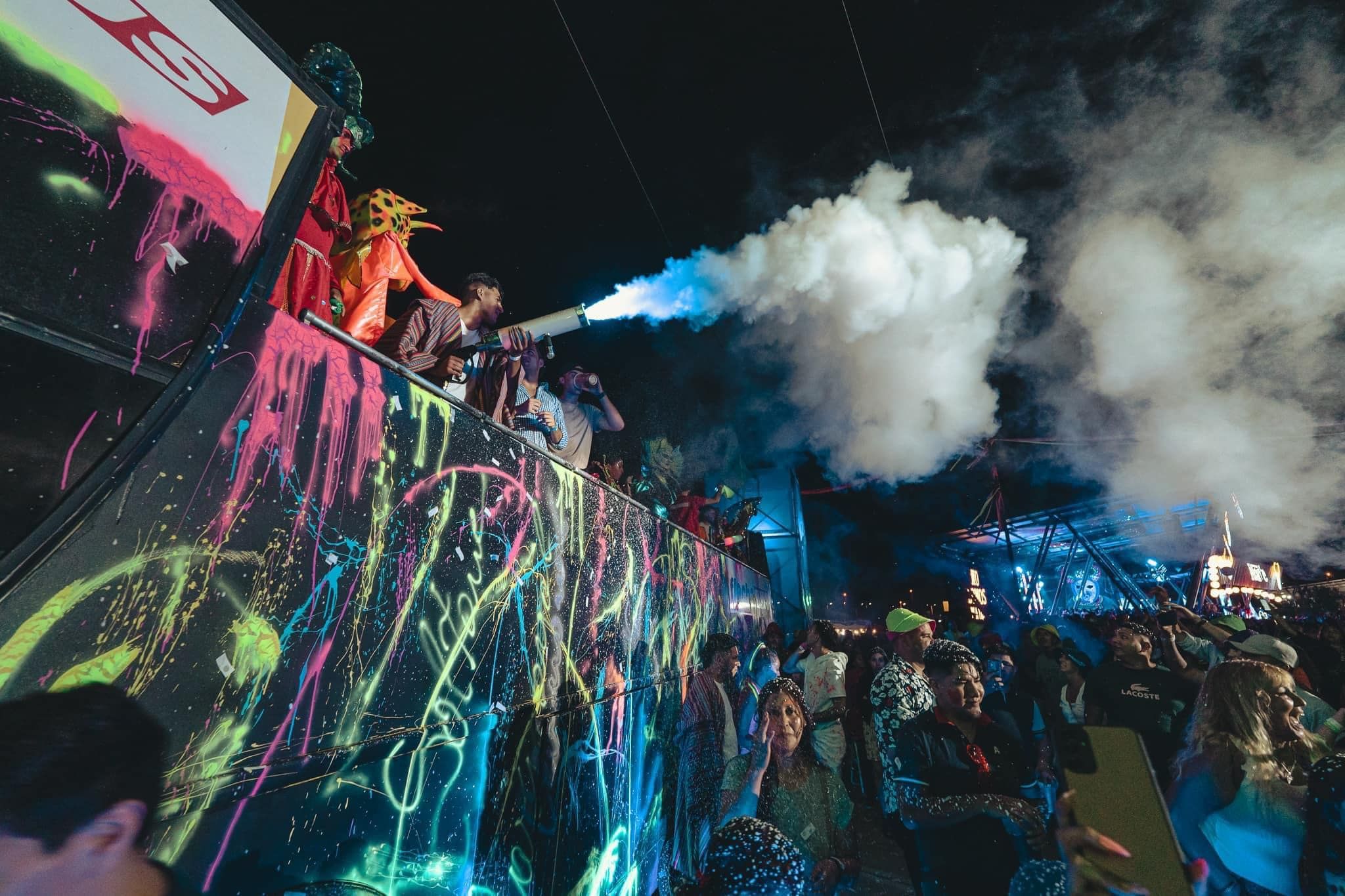 asi se vivio la segunda noche del carnaval de los tekis 2024