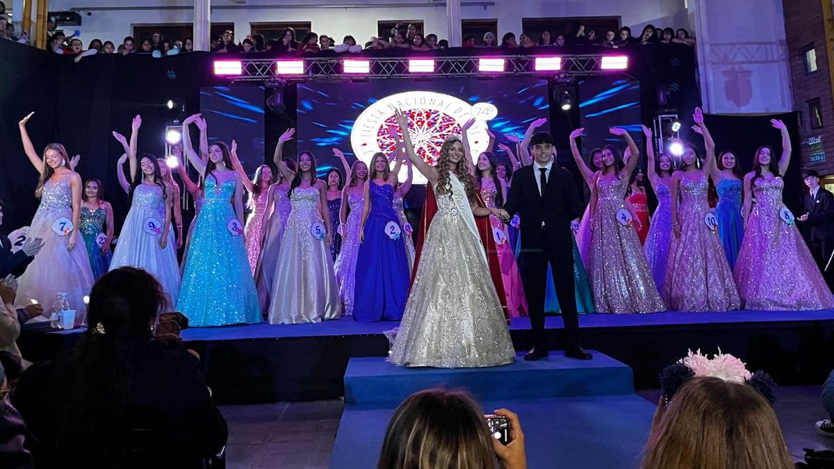 FNE 2025: mirá la elección del colegio Santa Bárbara por Canal 4 FNE 2025: mirá la elección del colegio Santa Bárbara por Canal 4