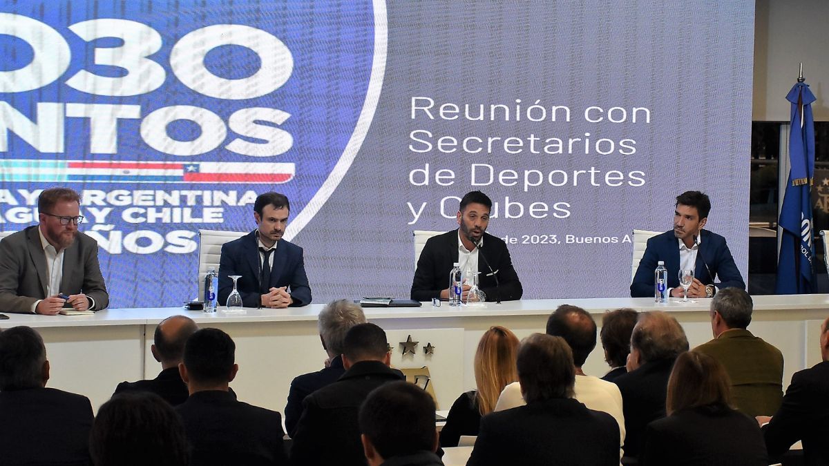En el predio de AFA hubo una reunión con secretarios de deportes de las provincias para iniciar el proceso de postulación de sedes del Mundial 2030.
