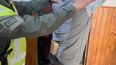 Frenaron un remís en Fraile Pintado y descubrieron cocaínaadosada al cuerpo de un pasajero