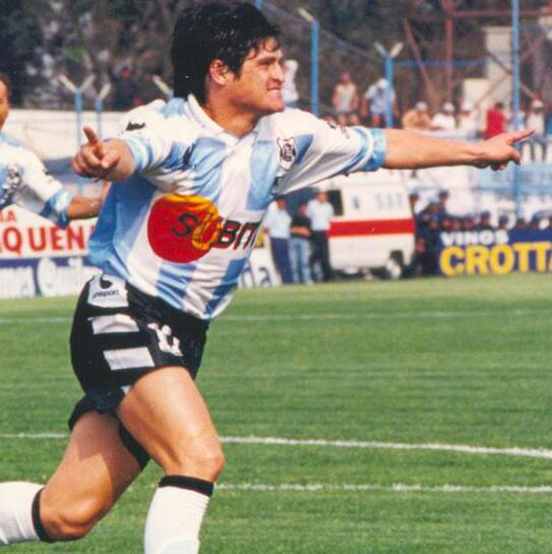 Mario Lobo.