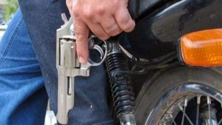 El hombre de 22 años quedó detenido.