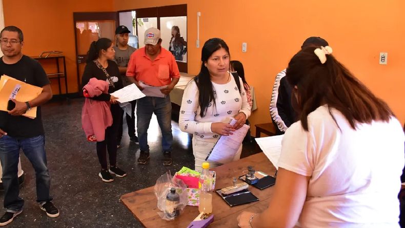 Nuevo horario para autenticación de copias de títulos: desde cuándo (Archivo)