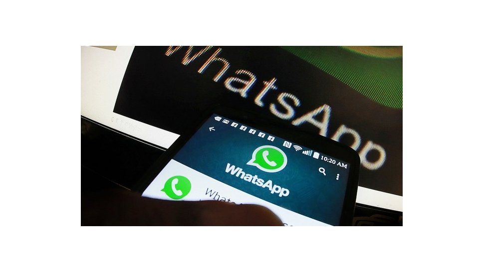 Cuentas virtuales: El Banco Central busca poder hacer transferencias por Whatsapp