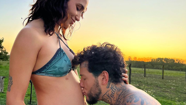 Alex Caniggia y Melody Luz esperan su primer bebé.