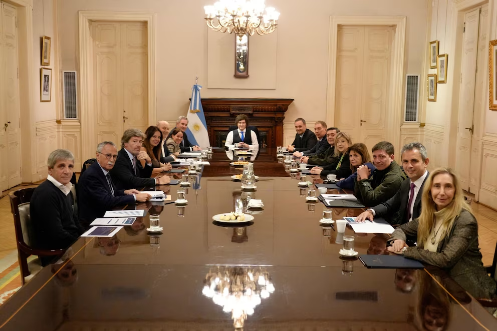 Javier Milei reunió a su Gabinete para analizar la economía