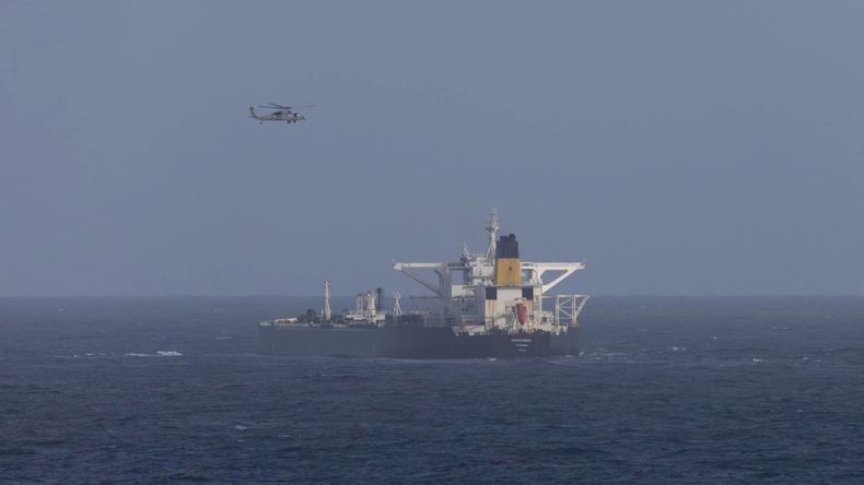 Tensión en Venezuela: Rusia envió un submarino para custodiar un petrolero que EE.UU. intenta incautar.