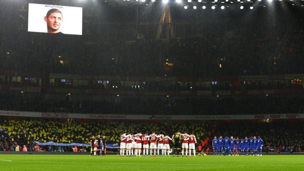 Arsenal y Cardiff brindaron un conmovedor homenaje a Emiliano Sala