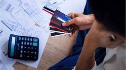 Tarjetas y billeteras virtuales: las principales deudas de las familias argentinas