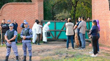 Hallan posibles restos óseos en un campo de la familia Sena