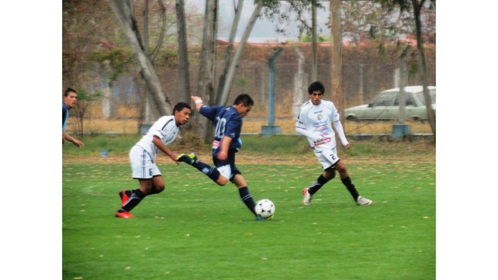 Zapla no pudo como local
