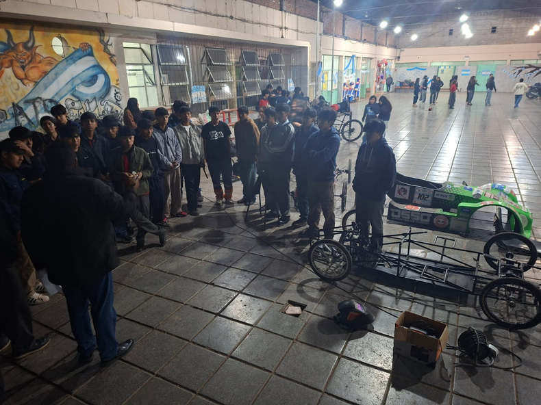 Alumnos de la EET N° 1 de Palpalá expondrán sus autos eléctricos.