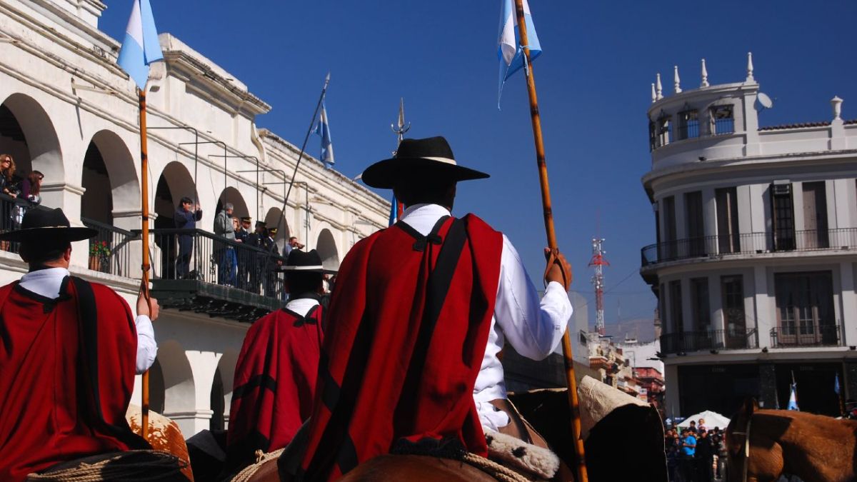 Significado de los colores del poncho salteño