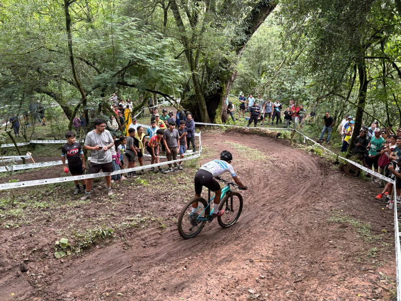 Barro, lluvia y cuatro podios: el MTB jujeño se hizo fuerte en Metán
