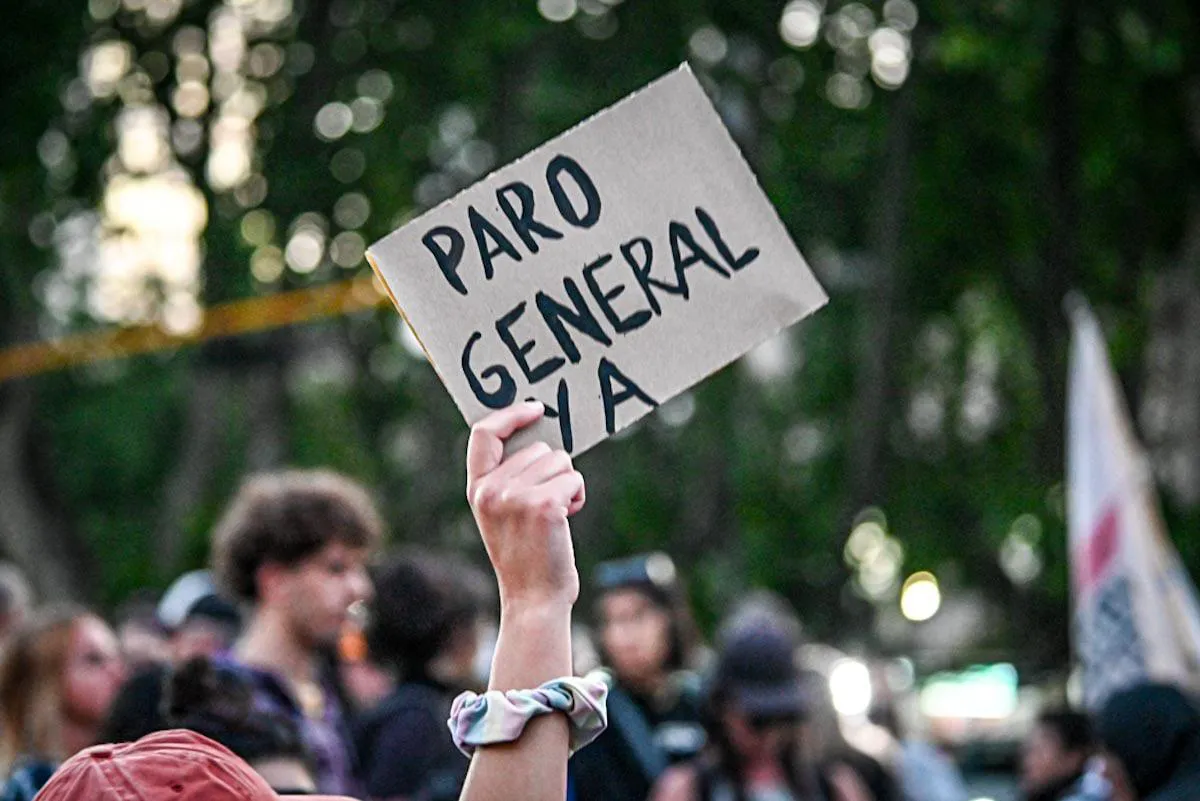 Quiénes adhieren al paro general.