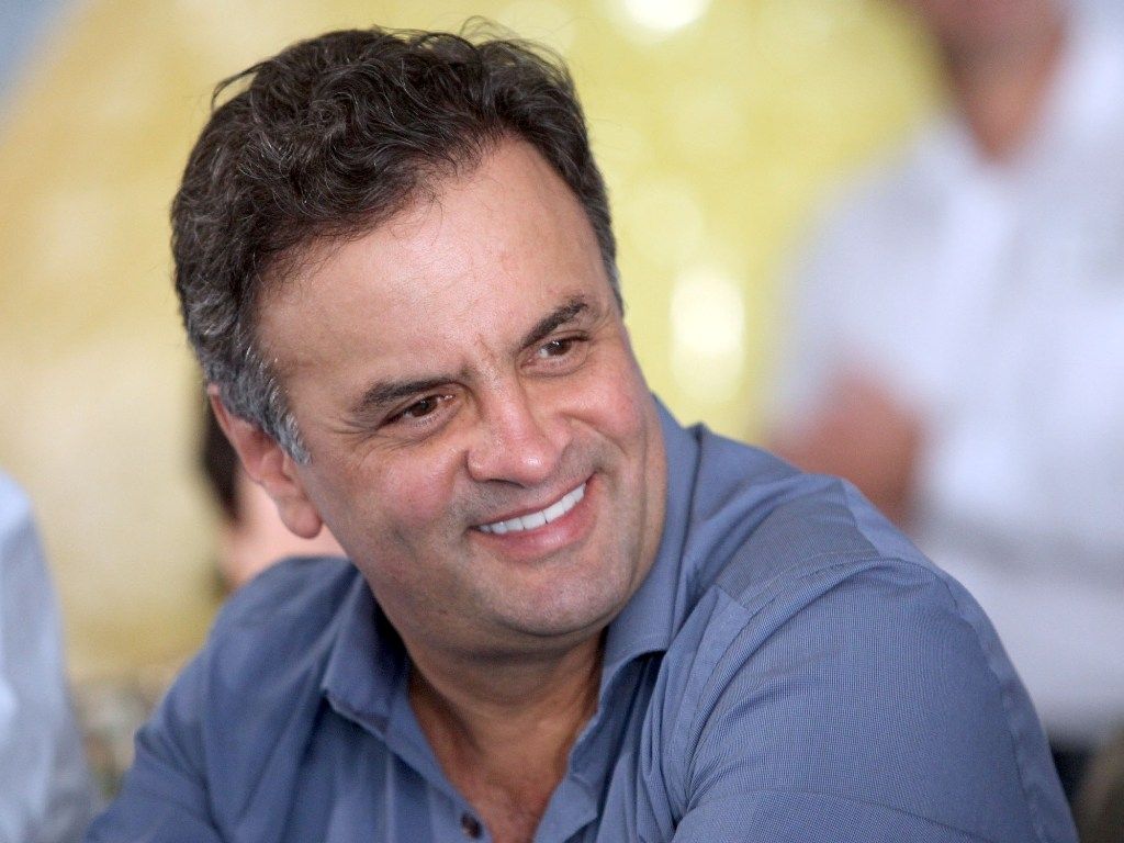 Neves, destituido