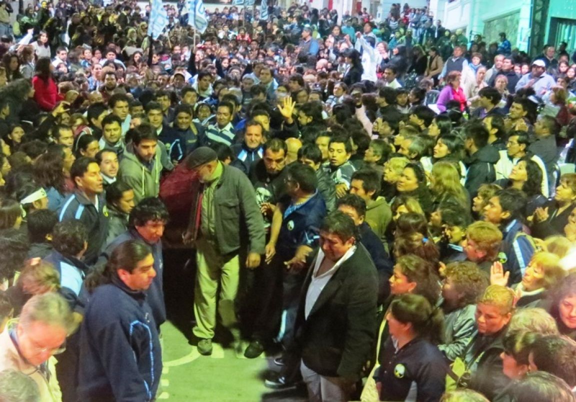 Santillán lleva el cajón
