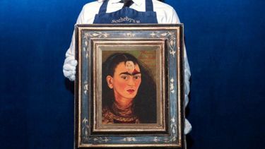 El coleccionista y empresario argentino Eduardo Costantini desembolsó 34.883.000 dólares para quedarse con Diego y yo, una obra de la pintora mexicana Frida Kahlo.
