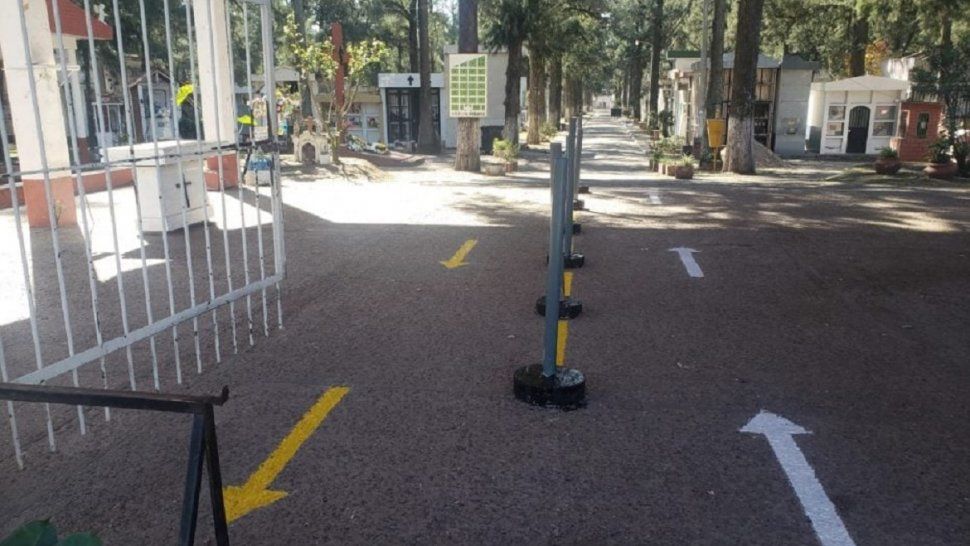este fin de semana abren los cementerios