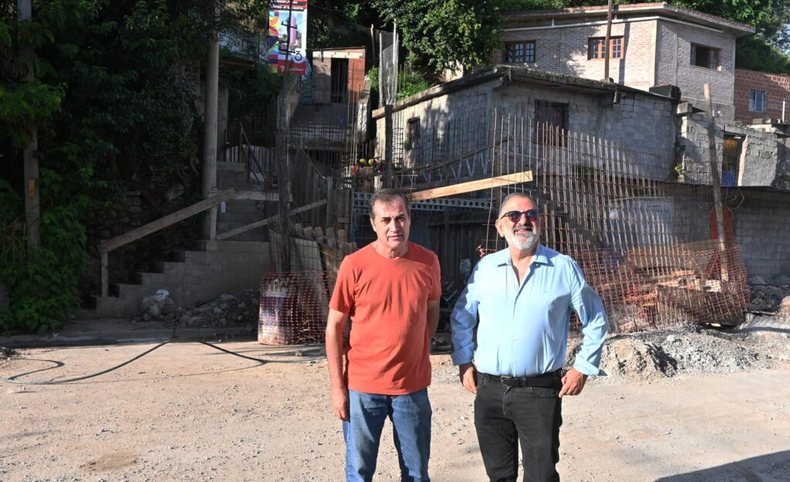 Construcción del Ascensor Urbano en barrio San Martín.