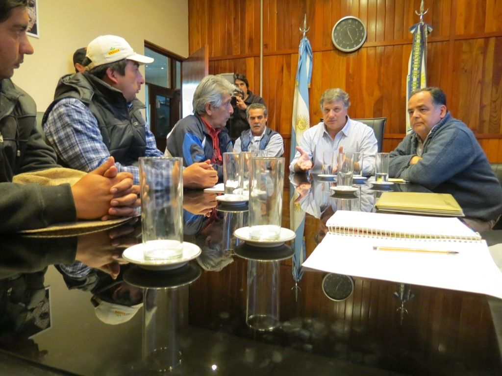 Reunión con pequeños productores