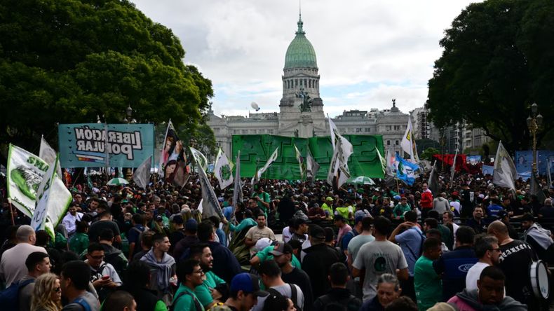Marcha de la CGT en apoyo a los jubilados Marcha de la CGT en apoyo a los jubilados