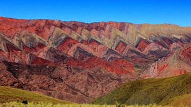 Cómo llegar al pueblo fantástico escondido tras las Serranías del Hornocal Cómo llegar al pueblo fantástico escondido tras las Serranías del Hornocal
