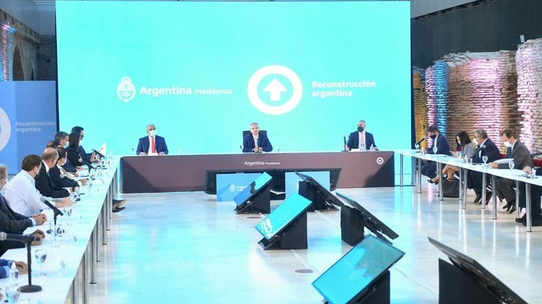 Encuentro de Guzmán con Gobernadores.jpg