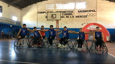 El equipo de Jujuy Básquet que jugó en Salta el fin de semana.