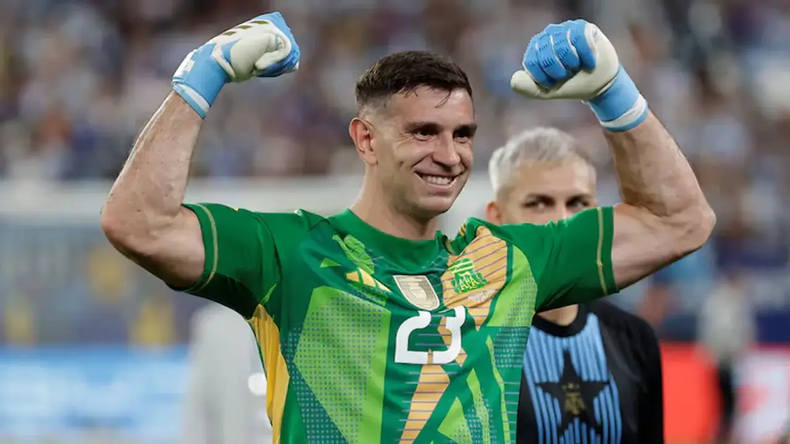 Emiliano Martínez, nominado a mejor arquero.