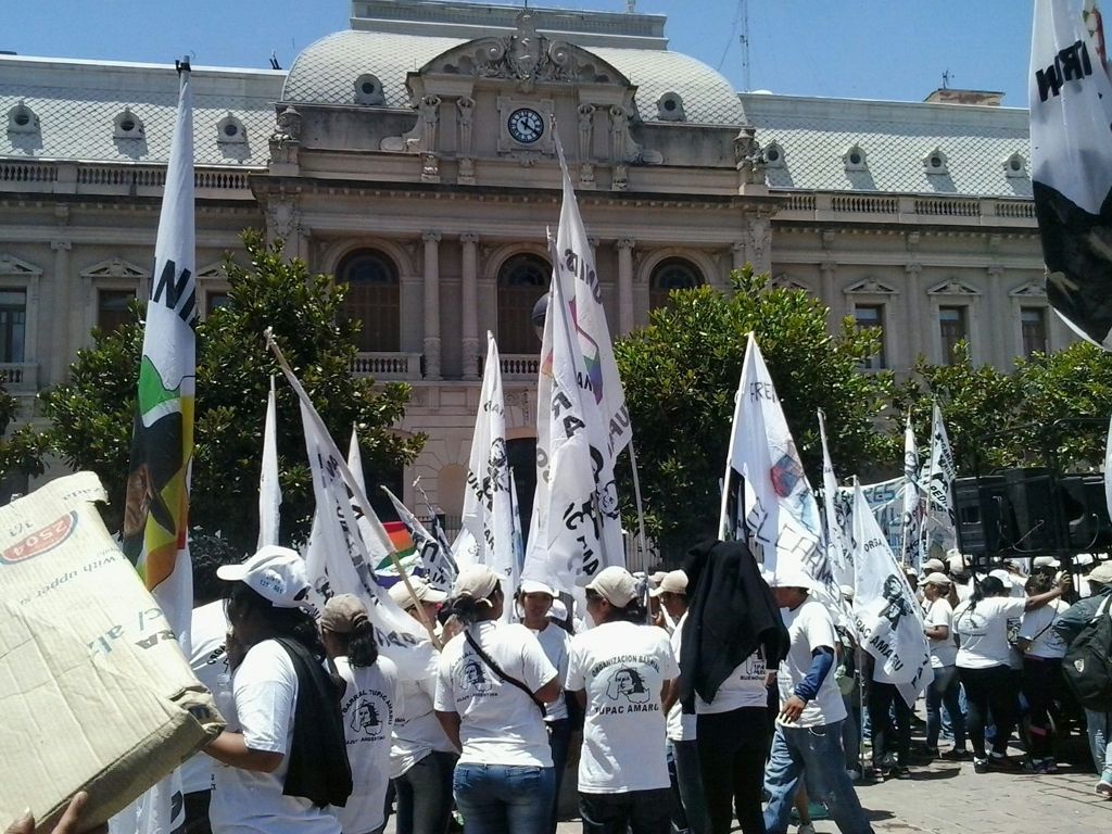 Acampe en Plaza Belgrano