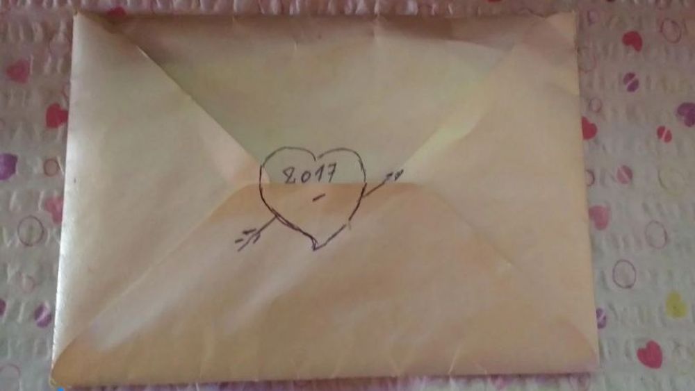 Expresó su amor a través de una carta, pero luego la perdió