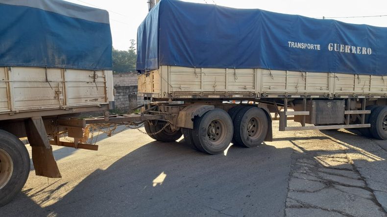 Desvió en el tránsito en el ingreso a Ruta 2