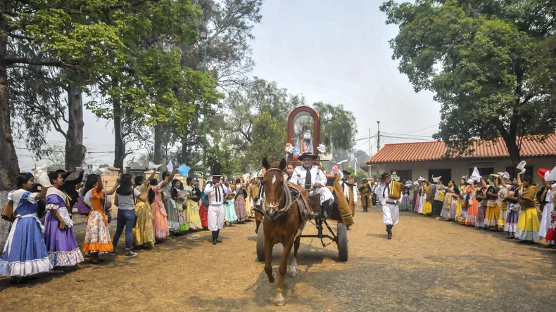Peregrinación gaucha al santuario de la Virgen de Río Blanco y Paypaya.