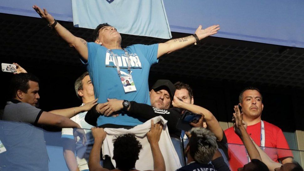 ¿vuelve a dirigir diego maradona? un club mexicano lo quiere