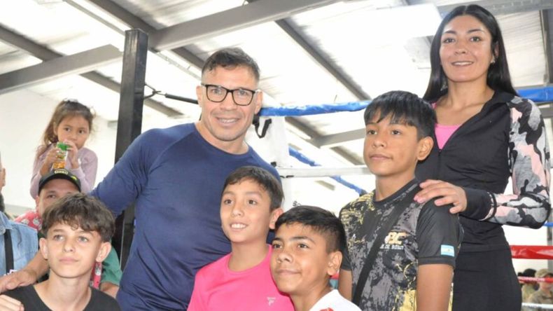 La visita de Sergio "Maravilla" Mart&iacute;nez a la "Pumita" Carabajal