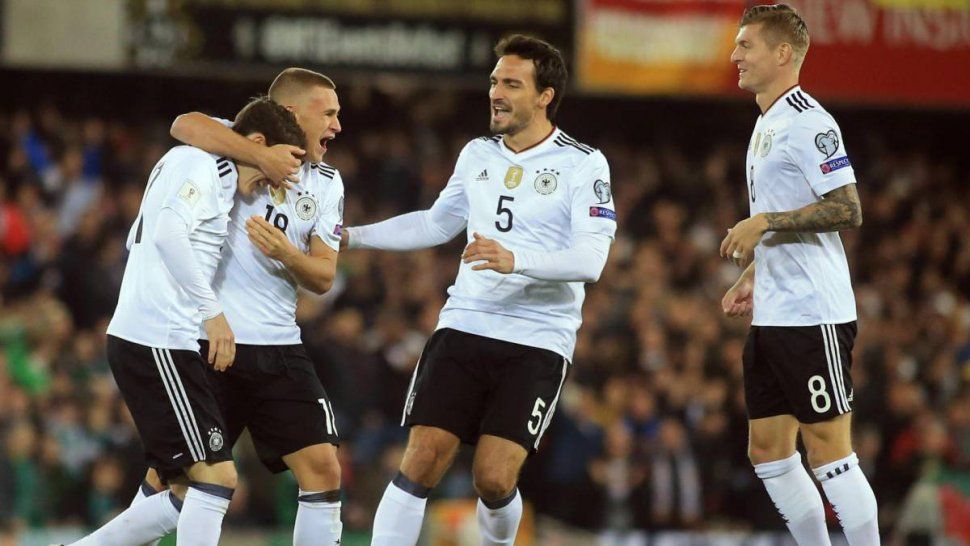 Alemania gana pero no convence
