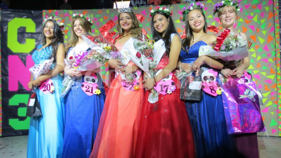 en una noche inolvidable, valentina fue coronada como la nueva reina del nacional 3