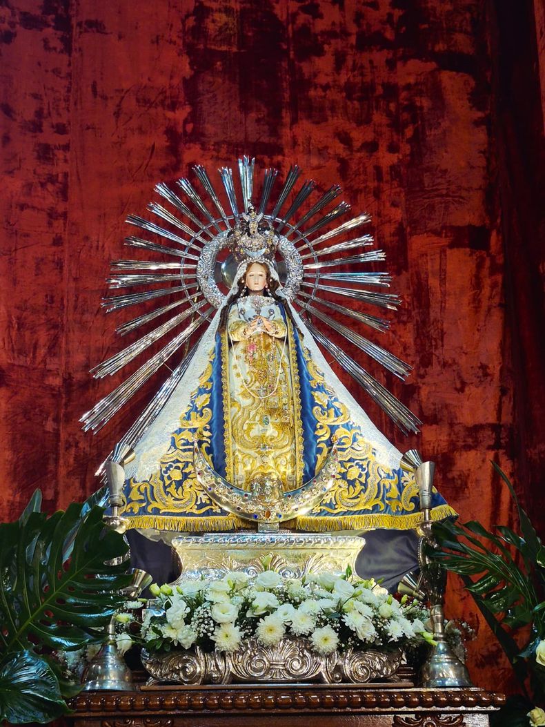 Entronización del Señor y la Virgen del Milagro