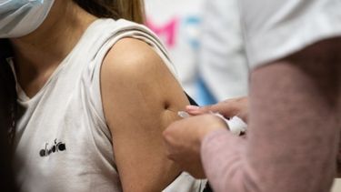Más del 86% de los mayores de 18 años tienen al menos una dosis de la vacuna.&nbsp;