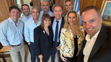 El Gobierno reúne la mesa política para ordenar el envío de reformas al Congreso y la negociación con aliados.
