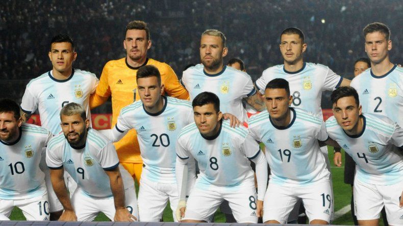 ¿Cómo formaría la Selección Argentina para enfrentar a Chile?
