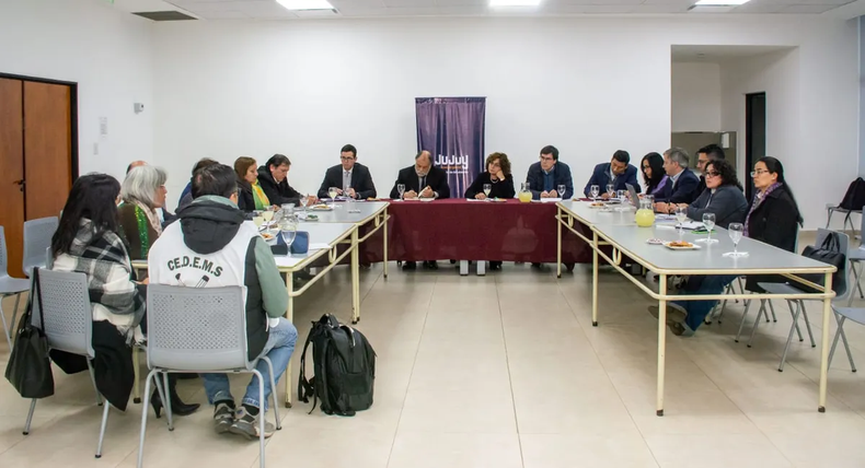 Paritarias docentes: esta semana retoman las reuniones gremios y gobierno